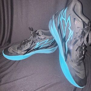 M.E.L.O. Puma MB.02 Phenom